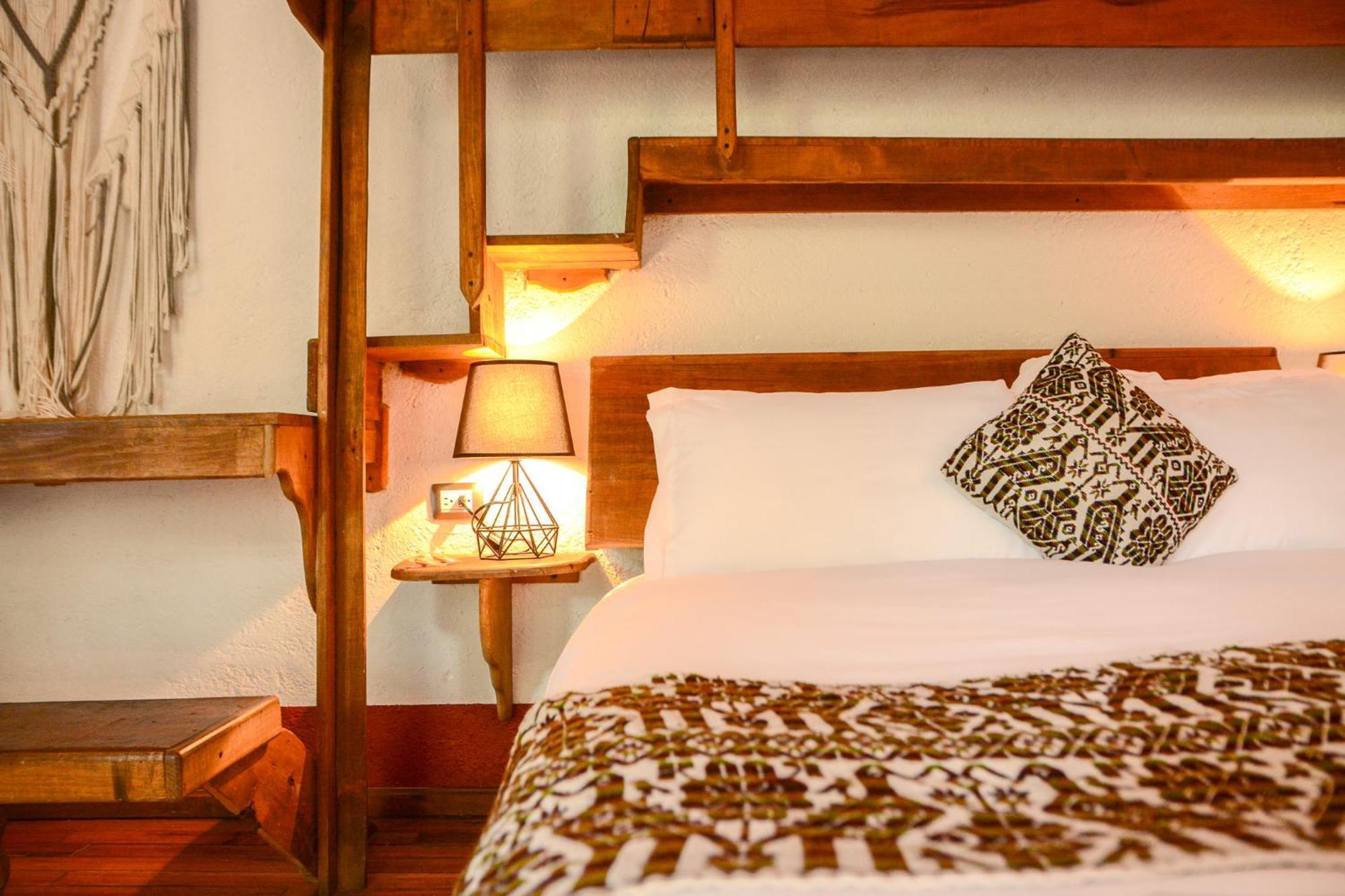Hotel Mesón De Leyendas