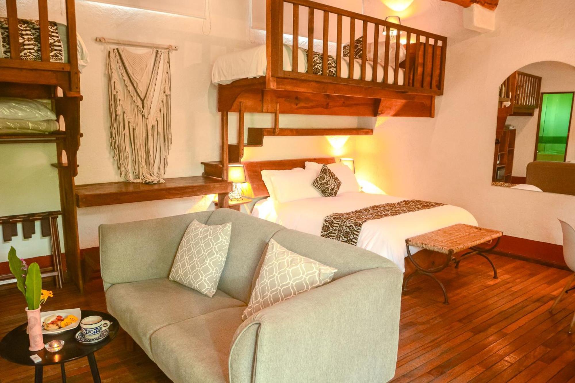Mesón De Leyendas Hotel 5*