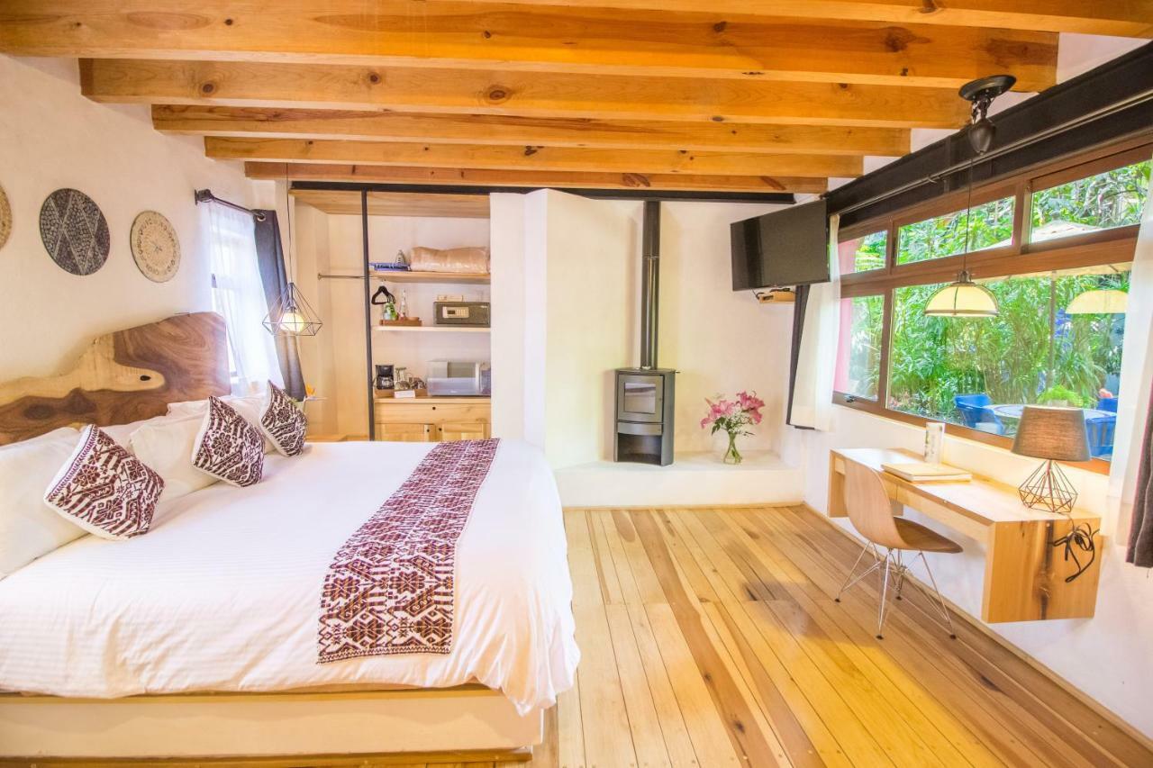 Hotel Mesón De Leyendas 5*