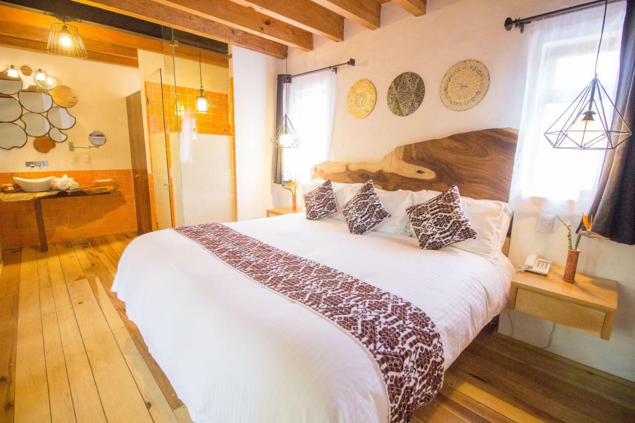 Hotel Mesón De Leyendas 5*